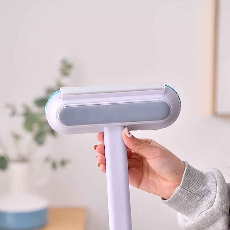 4-in-1 Multi-Surface Cleaning Brush – Screen, Lint & Pet Hair Remover